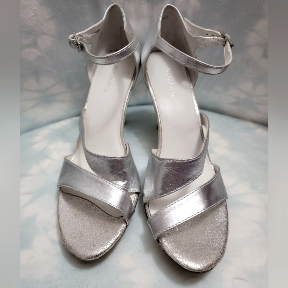 Aerosoles New unused Silver Salsa Dancing Sandals